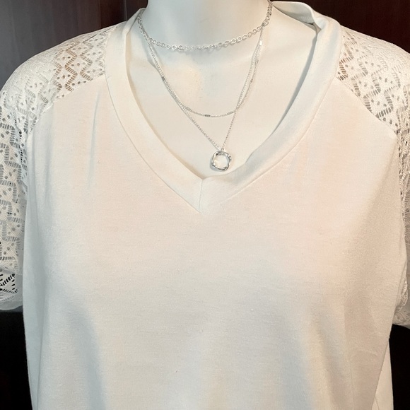 V-Neck Top with Lace Sleeves - Picture 5 of 9